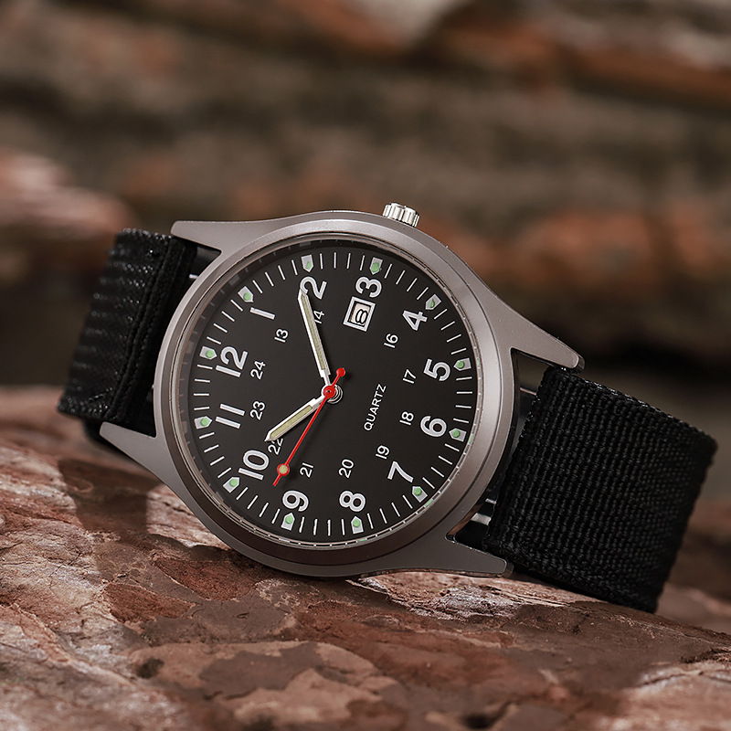 Nieuw canvas herenhorloge, cas - Solar Powered Watch recensie en prijs